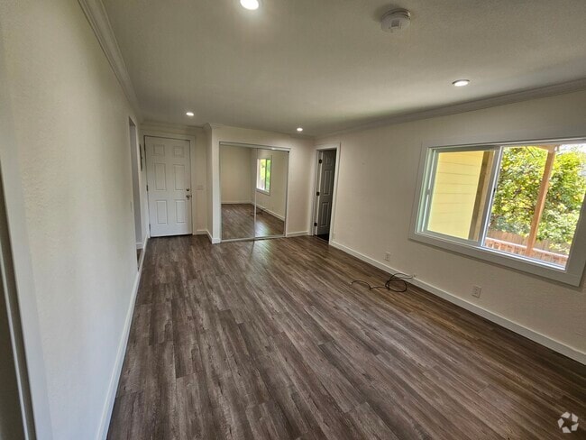 Building Photo - 9411 Castlewood St