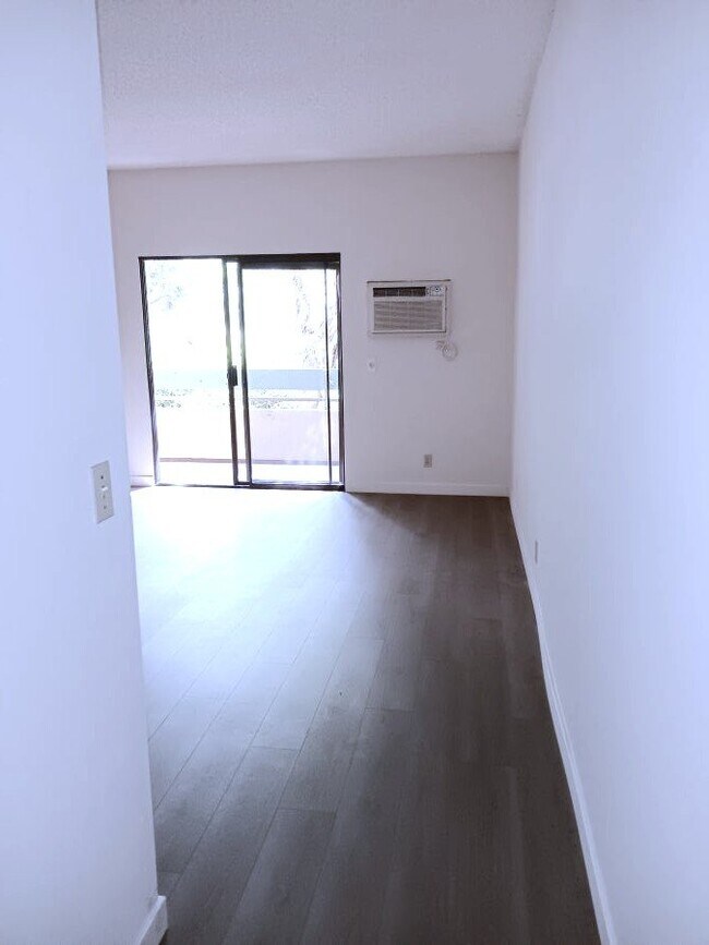 Foto del edificio - 10965 Fruitland Dr