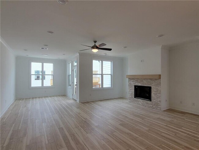 Foto del edificio - 1343 Harvest Park Ln
