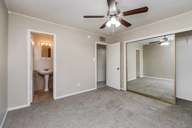 Foto del edificio - 7643 E Verde Ln