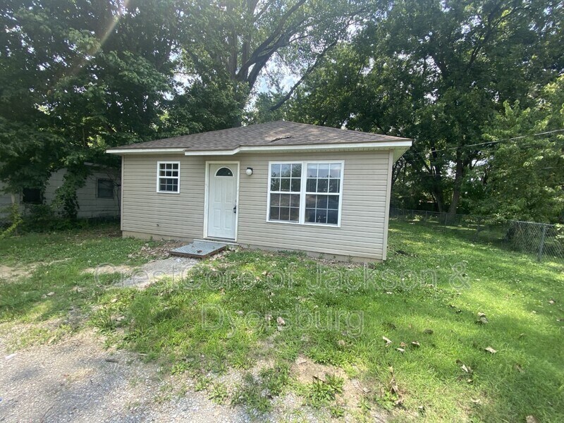 Primary Photo - 229 4th Ave