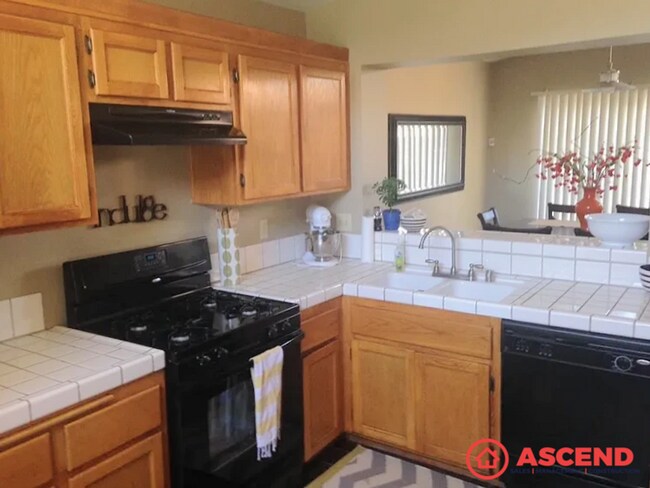 Foto del edificio - 4 Bedroom Home in Northwest!