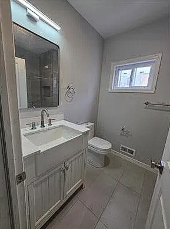 Building Photo - 2605 Manton St