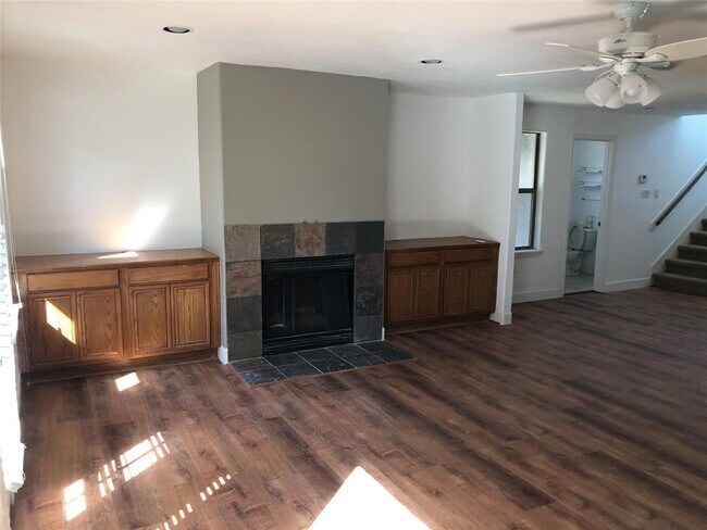 Foto del edificio - 3710 Sherwood Ln