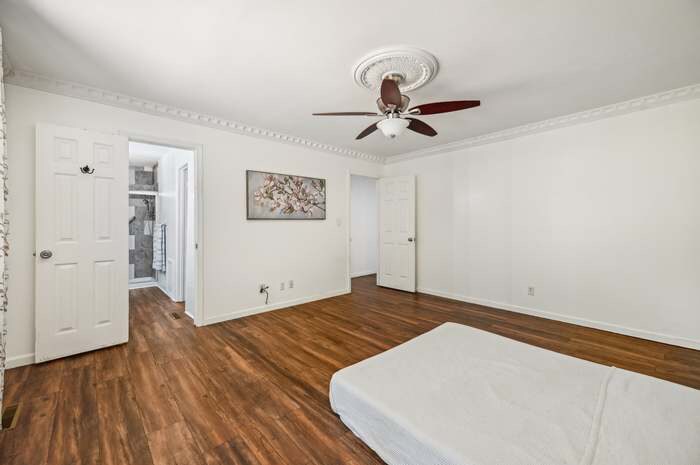 Foto principal - 404 Nob Hill Dr