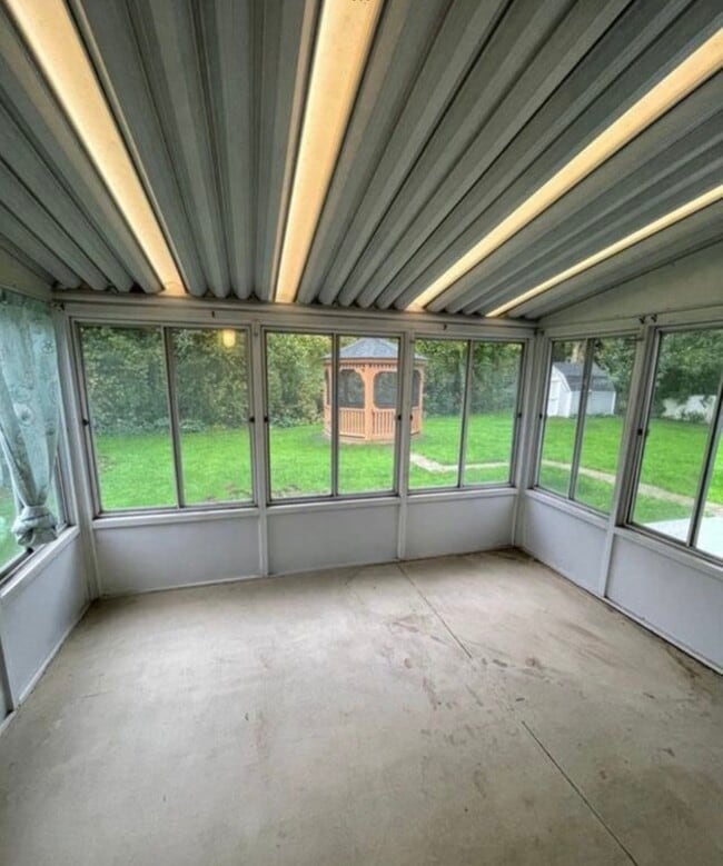 Building Photo - 76 Marble Dr