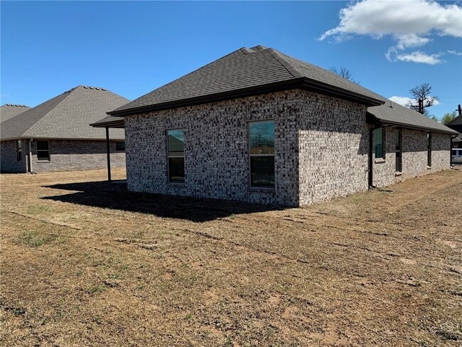 Building Photo - 740 Arkansas Black