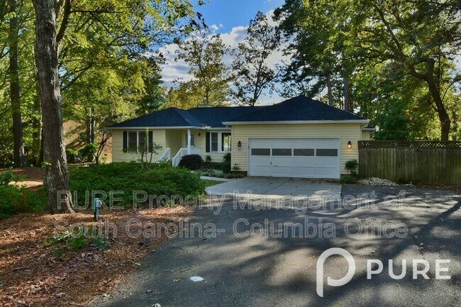 Building Photo - 429 Edgewater Dr