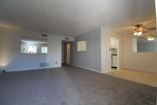 Building Photo - 600 Scenic Hwy