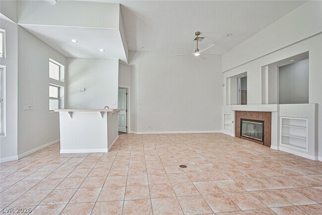 Foto del edificio - 8052 Marbella Cir