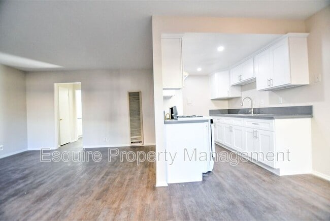 Foto del edificio - 420 W Linden Dr