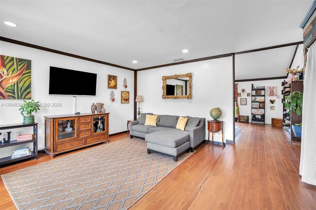 Foto del edificio - 2401 NW 110th Terrace