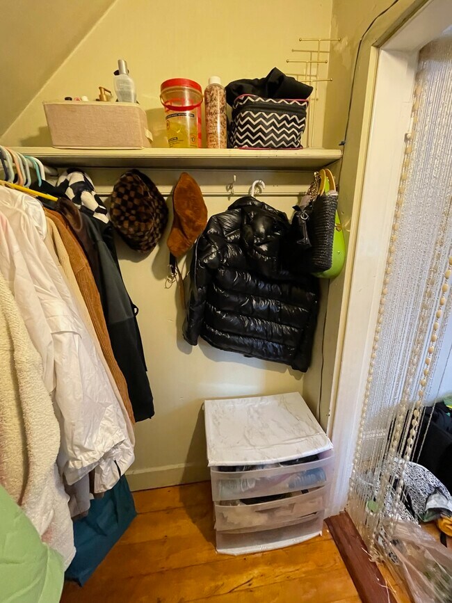 Foto del edificio - 81 Linden St