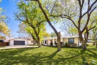 Building Photo - 344 Alves Ln
