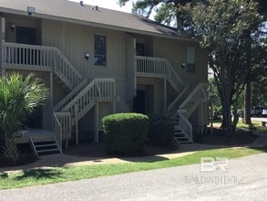 Building Photo - 2060 Sea Cliff Dr N