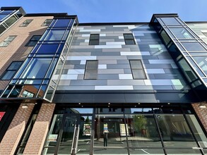 Building Photo - 21 Summer St