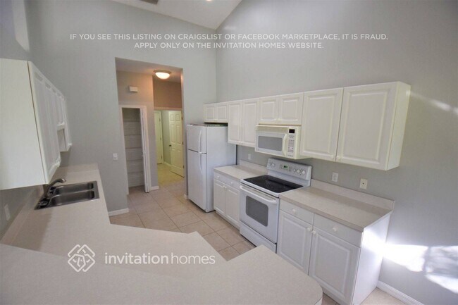 Building Photo - 25540 Aysen Dr
