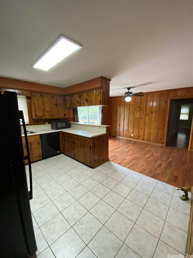 Building Photo - 15 Indian Trail