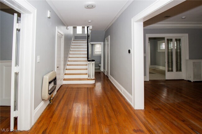 Foto del edificio - 11015 Wade Park Ave