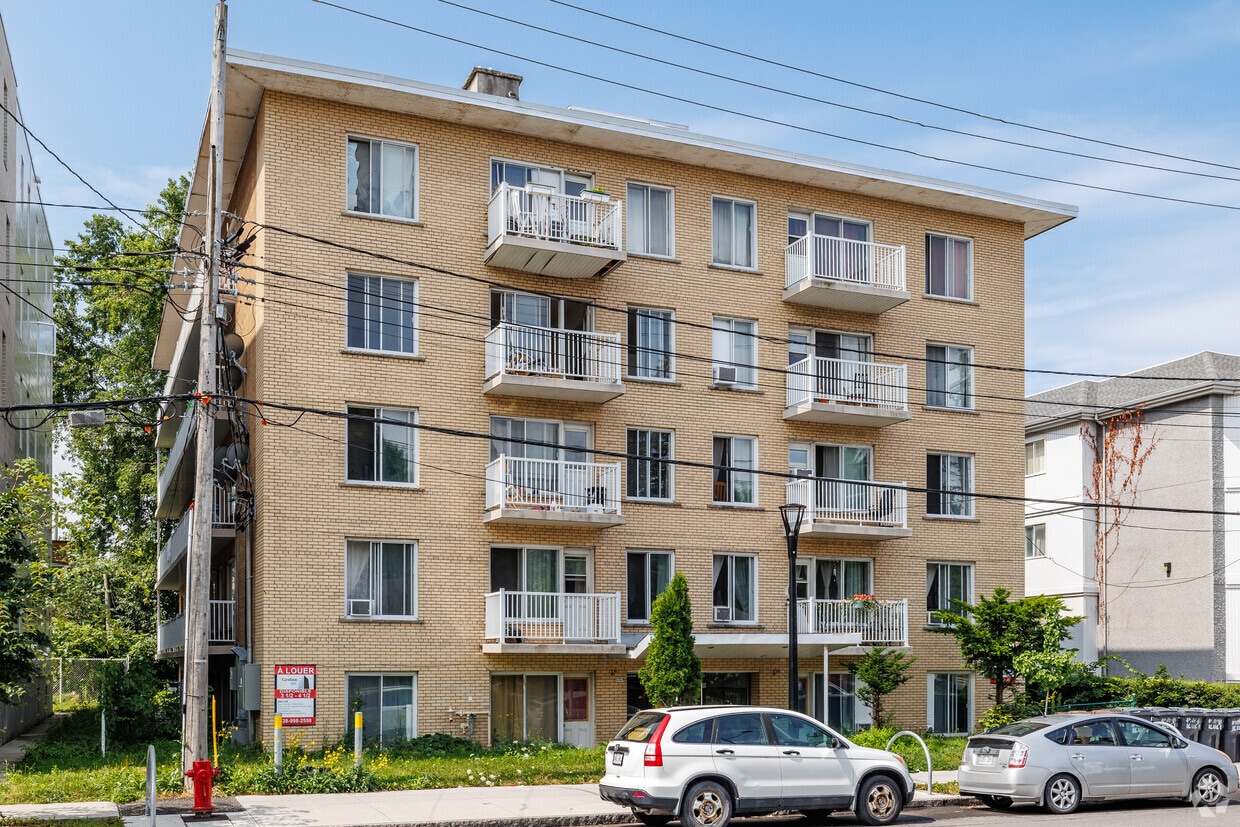 Building Photo - 12024 Rue Lachapelle
