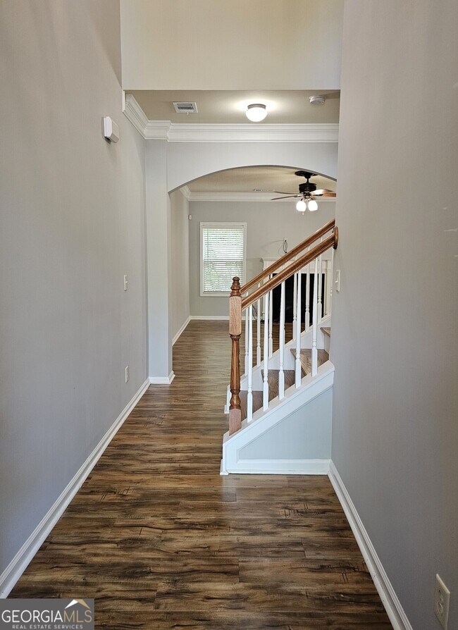 Building Photo - 5465 Donehoo Ct