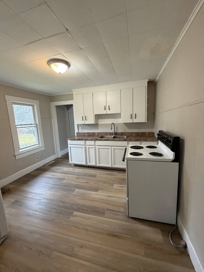 Building Photo - 1331 Race St