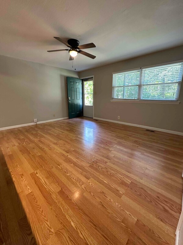 Foto del edificio - 4914 Horton Rd NE