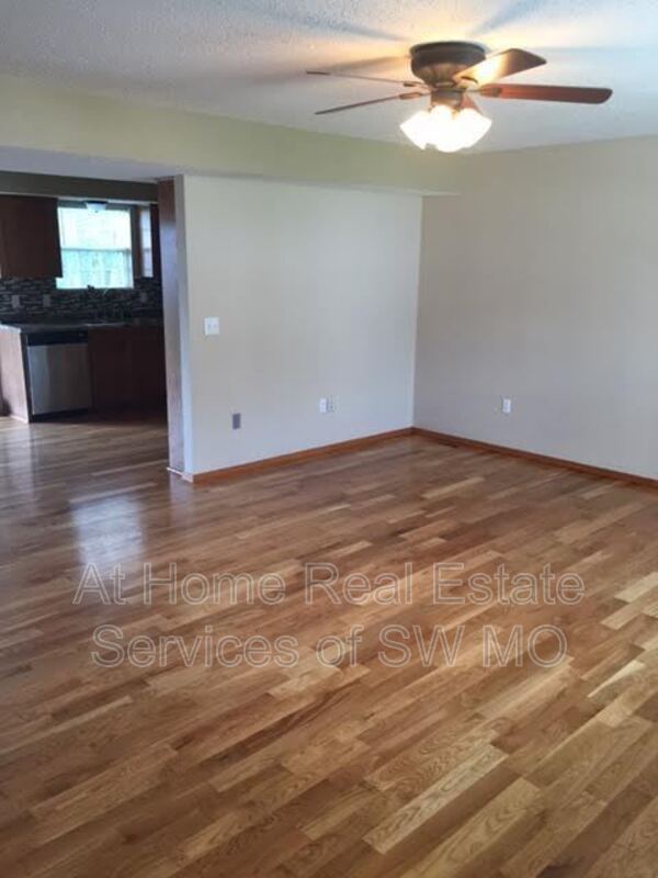 Foto del edificio - 5580 S Aaron Ave