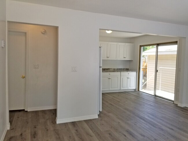 Building Photo - 12024 Sheldrake Dr