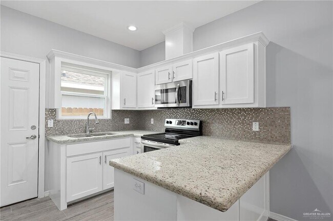 Building Photo - 1909 Canyon Dr