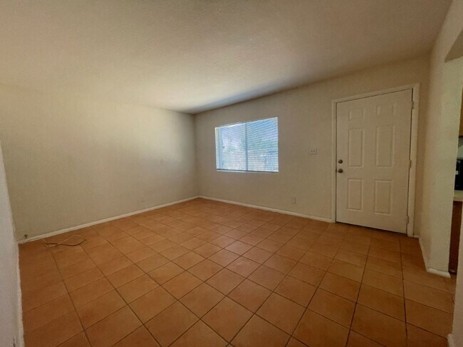 Foto del edificio - 1625 W Peoria Ave