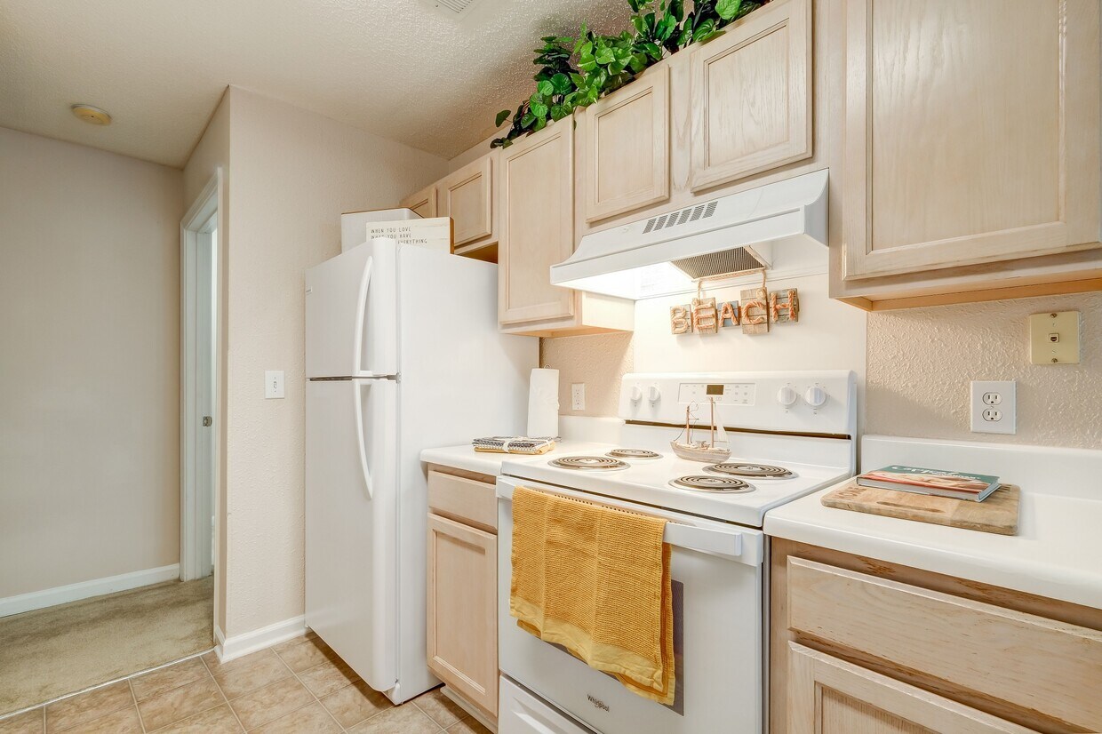 Keswick Village Apartments and Townhomes Apartments in Conyers, GA