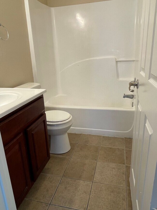 Foto del edificio - 9245 Cedar Ct