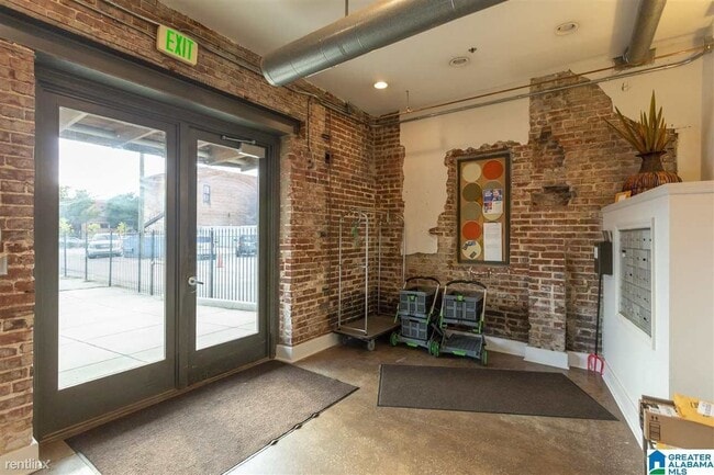 Building Photo - 1 br, 1 bath Condo - 2416 1st Ave N Apt 10
