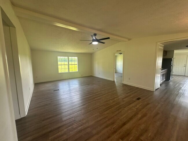 Foto del edificio - 1117 W Main St