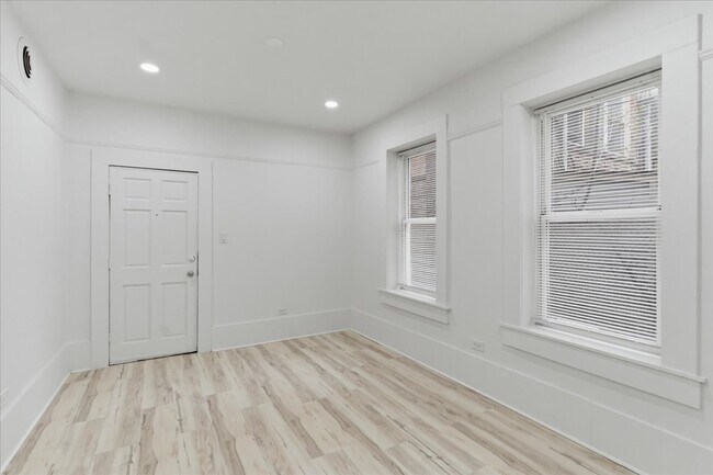 Foto del edificio - 2607 W Haddon Ave