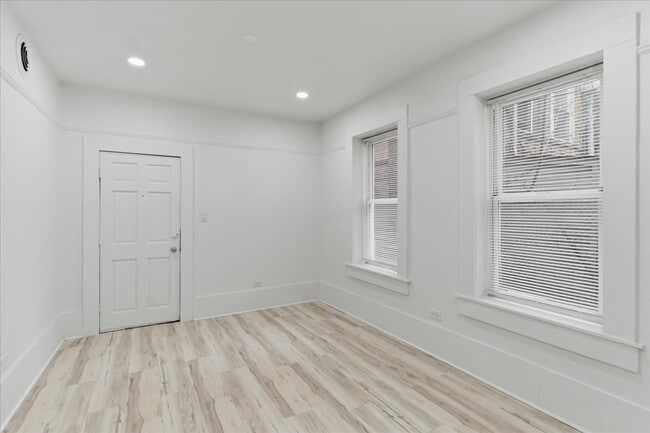 Building Photo - 2607 W Haddon Ave