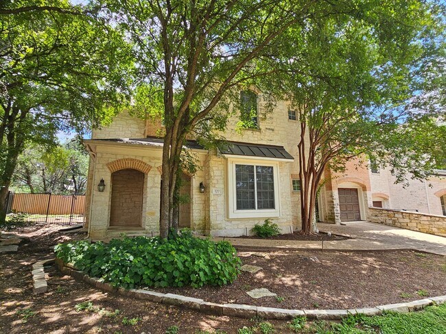 Foto del edificio - Serene 3 Bed / 3 Bath in Great Austin Loca...