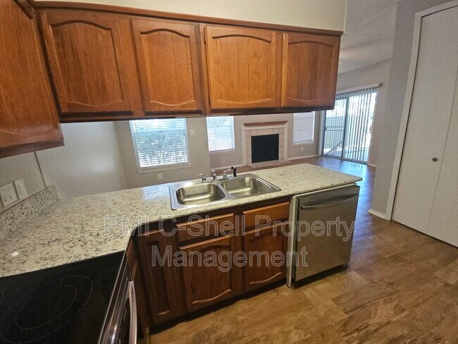 Foto del edificio - 501 E Burgess Rd