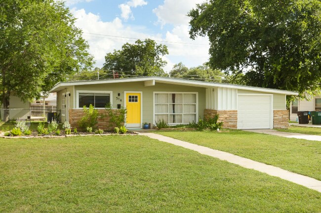 Foto del edificio - 514 Brightwood Pl