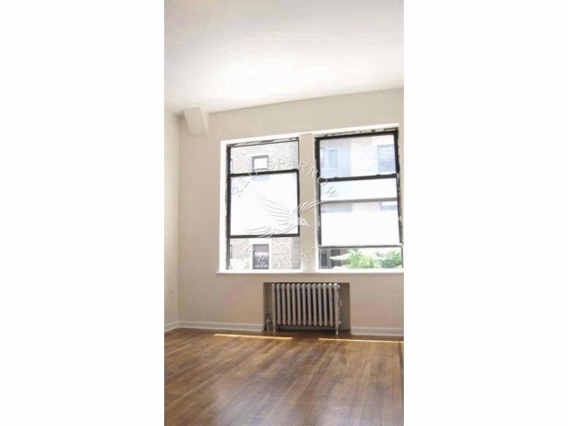 Building Photo - 385 Fort Washington Ave