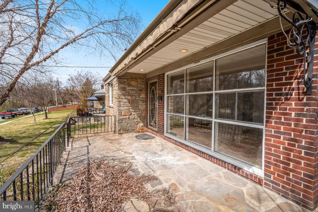 Primary Photo - 6011 Western Run Dr