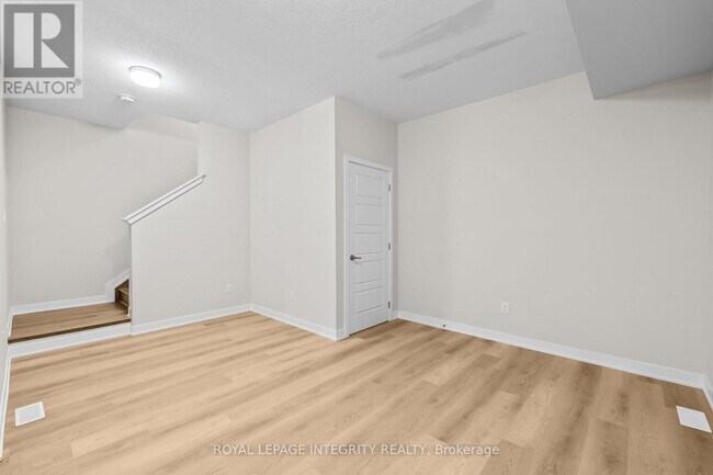 Building Photo - 812 Demulcent Ln