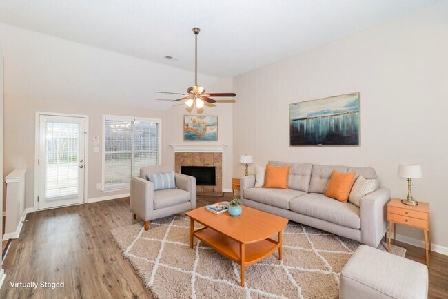 Foto del edificio - 1531 Carlton Ridge Dr