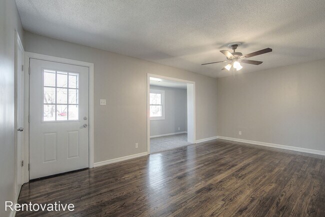 Foto del edificio - 3 br, 1 bath House - 8601 Wornall Road
