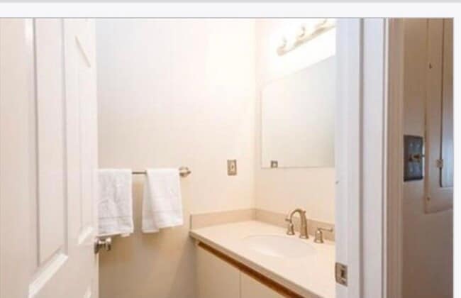 Building Photo - 306 Tappan St