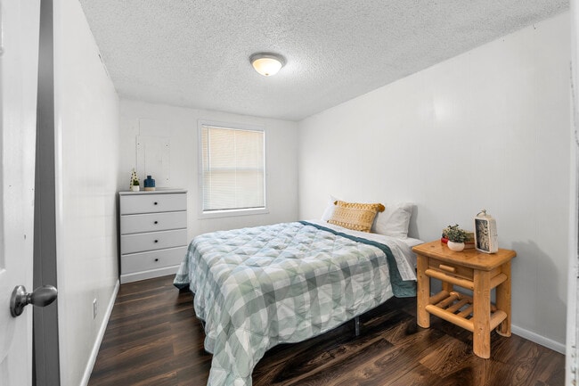 Building Photo - 275 S 150 W