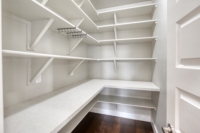 Building Photo - 4185 W Gray Fox St