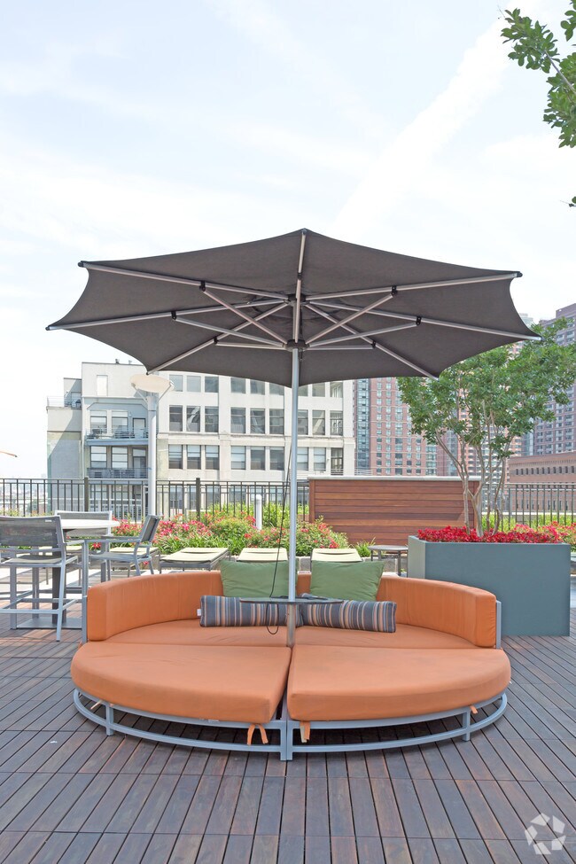 70 Columbus Rentals Jersey City, NJ