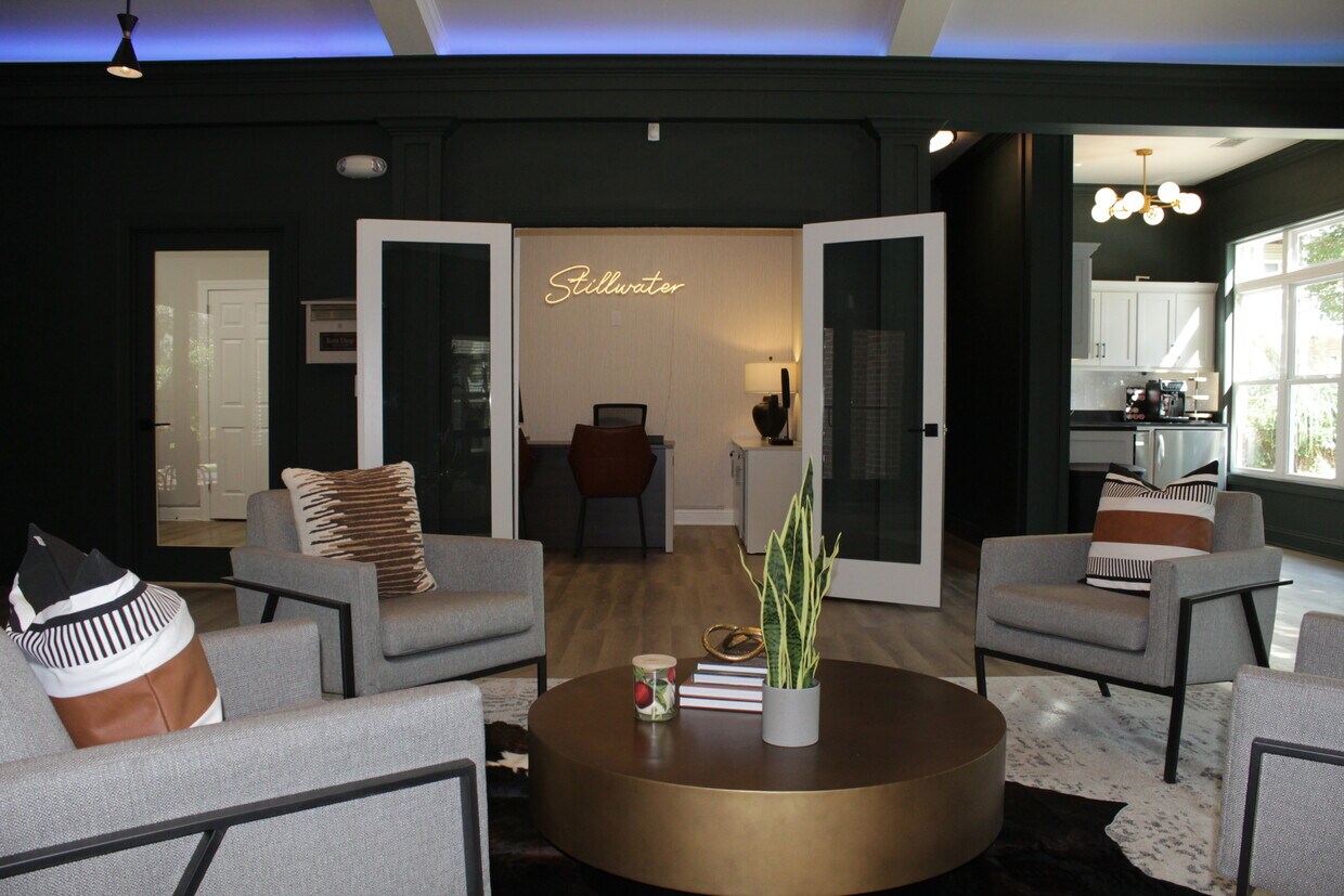 Stillwater at Grandview Cove Apartments 3714 Grandview Dr